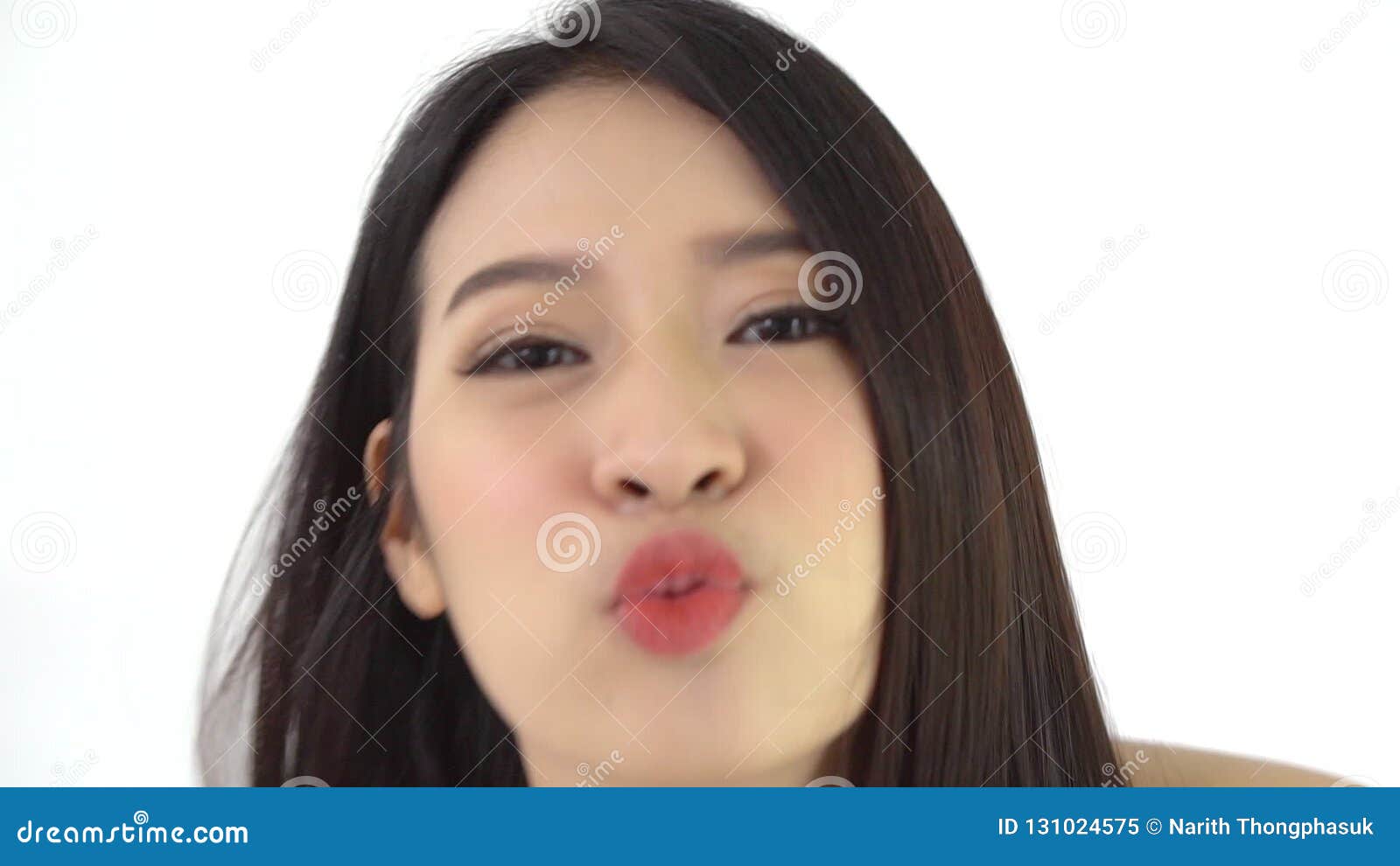 asian to how kiss woman